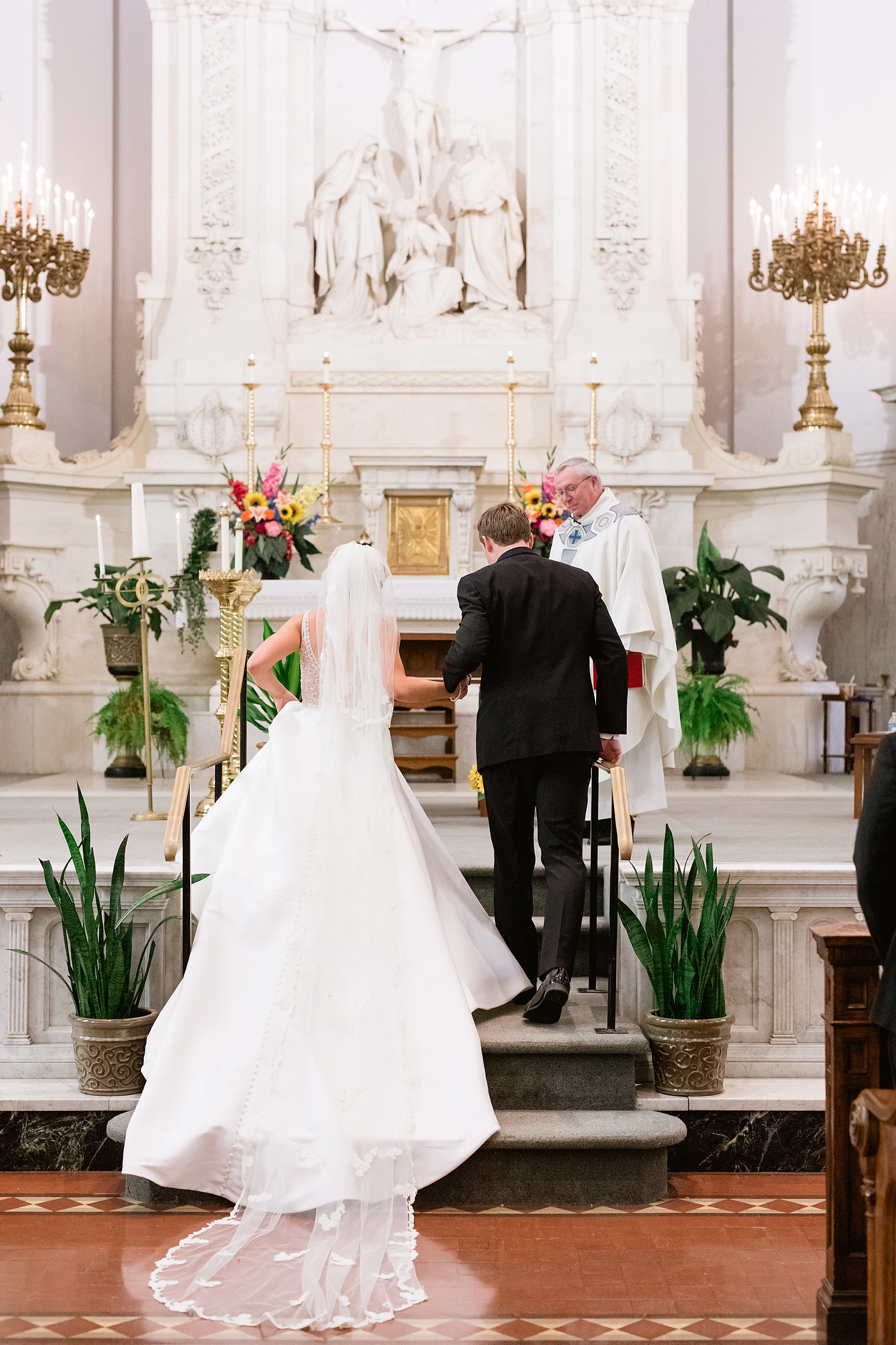 An elegant lavender and ivory wedding at the historic Guardian Building in Downtown Detroit, Michigan by Breanne Rochelle Photography.
