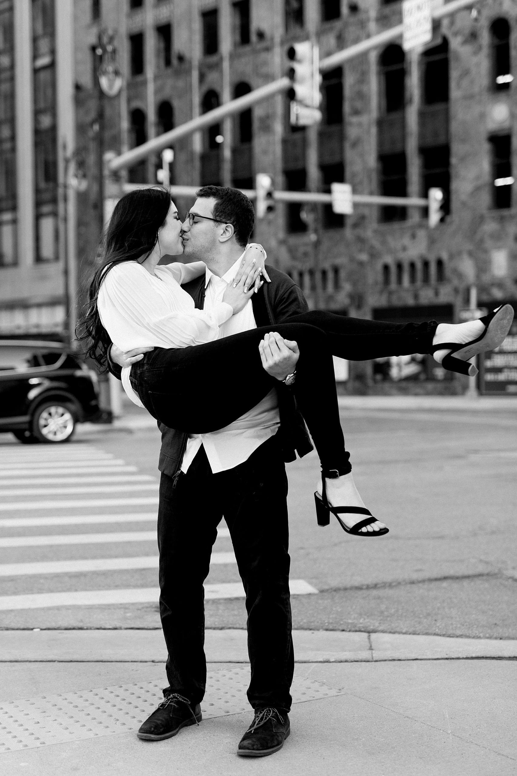 A late winter Downtown Detroit engagement at Wayne State University and the Detroit Institute of Arts by Breanne Rochelle Photography.