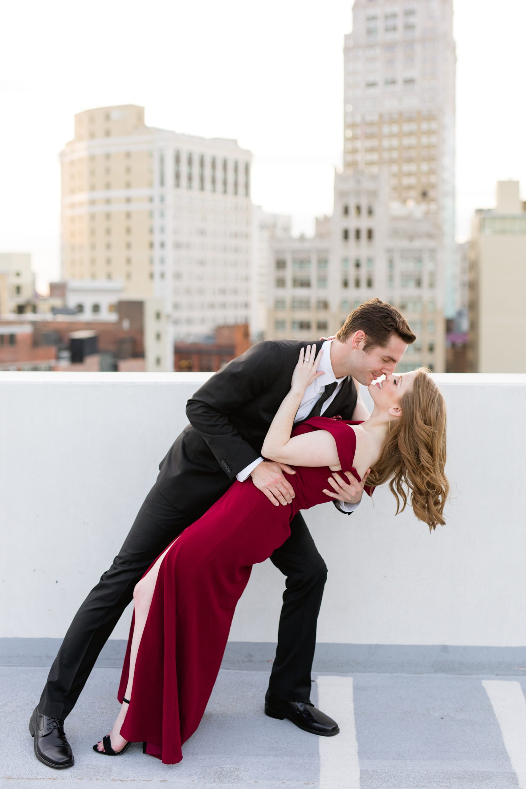 Dip and kiss photo on a rooftop | Detroit | Breanne Rochelle Photography