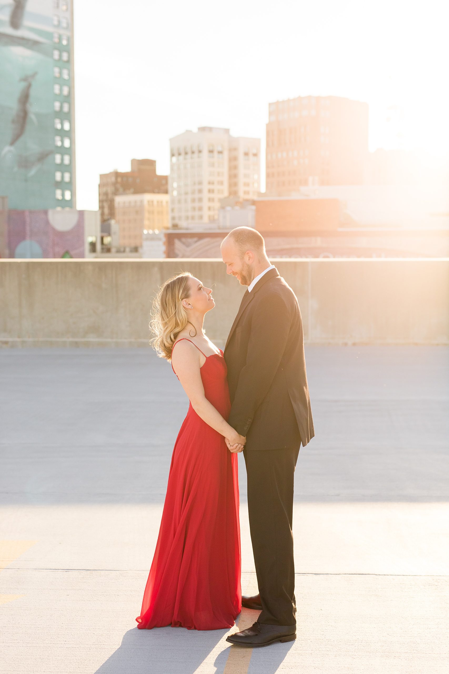 Engagement photos with the Detroit skyline