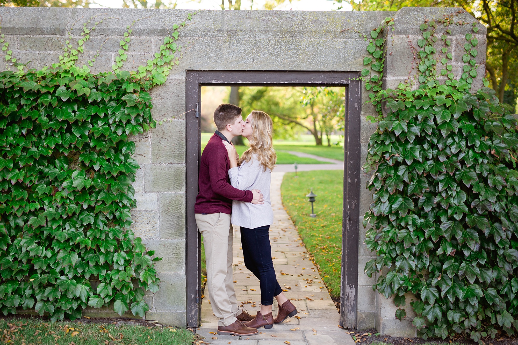 A classic Fall engagement session at the Edsel & Eleanor Ford House by Breanne Rochelle Photography.