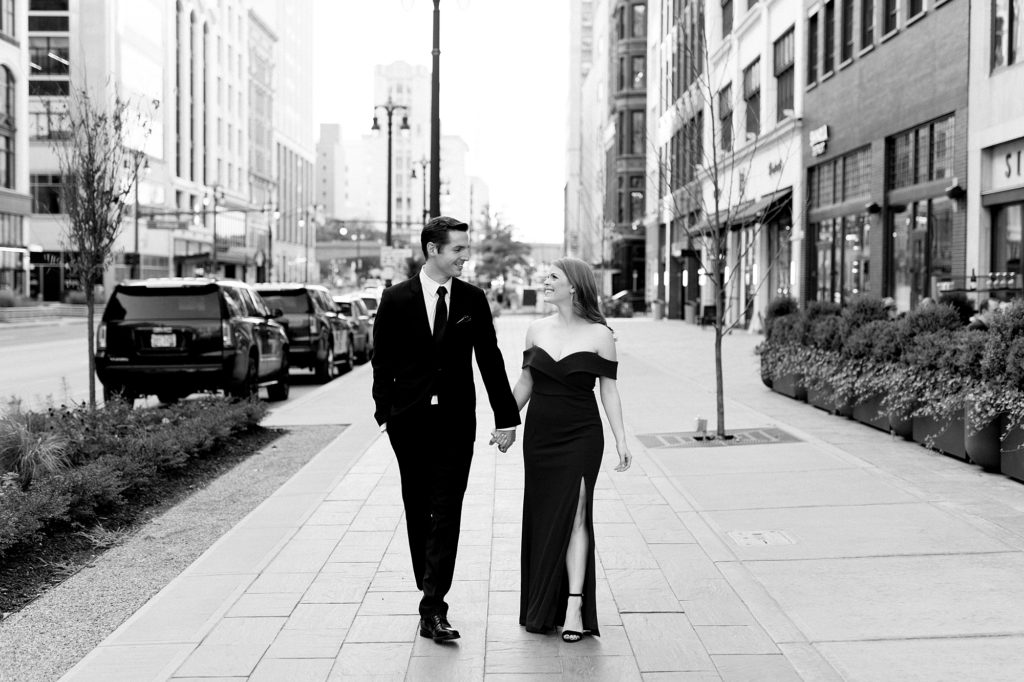 Jenna & Doug | Downtown Detroit Summer Engagement Session - Michigan ...